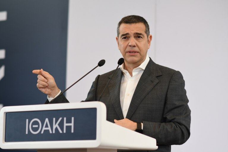 Επίσημη πρώτη για το κόμμα Τσίπρα  Παρών σε εκδήλωση υποστηρικτών στη Θεσσαλονίκη