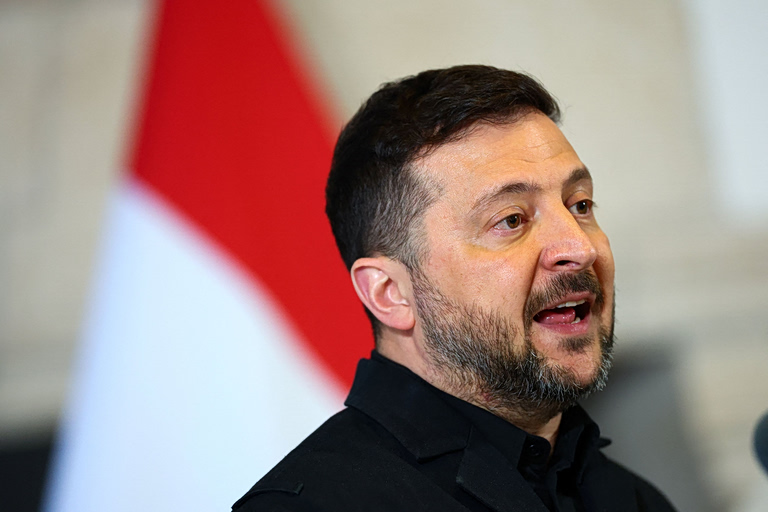 Καταδίκη Ζελένσκι στη νέα εξαίρεση των ΗΠΑ για το ρωσικό πετρέλαιο