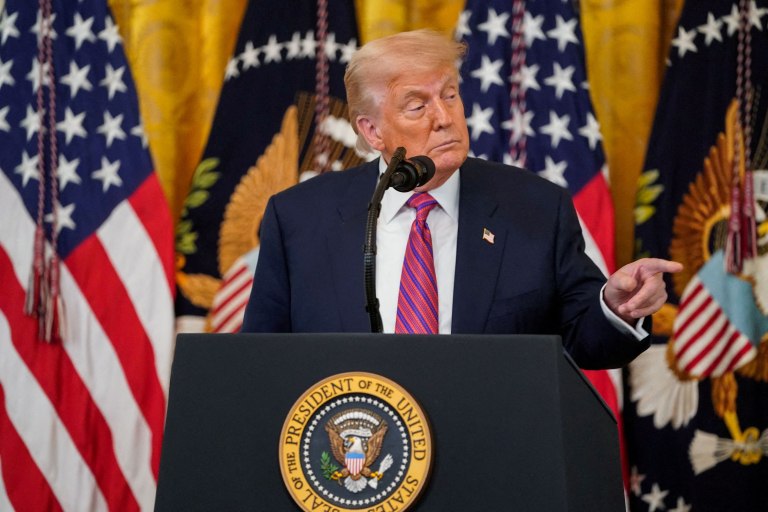 Τραμπ για Ιράν: Είμαστε καλοί που δεν τους καταστρέψαμε εντελώς τη χώρα  Θα τους χτυπήσουμε σκληρότερα