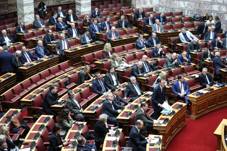Βουλή: Ξεκίνησε η διαδικασία της Συνταγματικής Αναθεώρησης – Διάλογος κωφών και άλλη μια χαμένη ευκαιρία