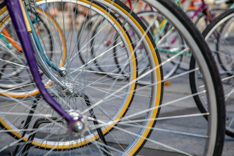 Αυτoκίνητο χτύπησε ομάδα ποδηλατών στην Ολλανδία – Τρεις νεκροί, τα δύο παιδιά