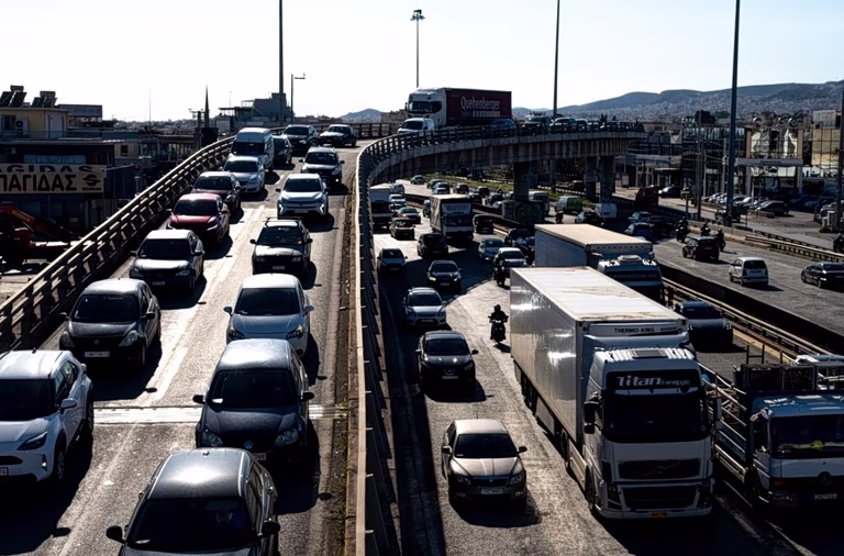 Κίνηση: Κυκλοφοριακό έμφραγμα στον Κηφισό – Πού αλλού υπάρχουν προβλήματα