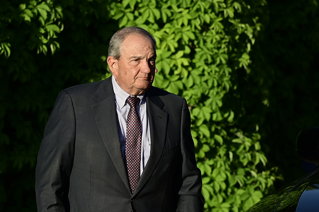 Ο Καραμανλής, οι αγρότες και το «πατριωτικό χρέος»…