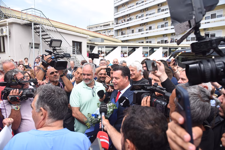 ΠΑΣΟΚ: Η έκθεση του ΙΟΒΕ γκρεμίζει την εικονική πραγματικότητα του Γεωργιάδη