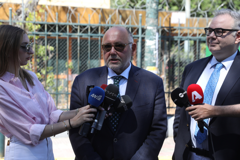 Δίκη email – gate: Πυρά κατά Γεωργιάδη, Π. Μαρινάκη από δικηγόρο αποδήμων – «Ανεπίτρεπτες οι παρεμβάσεις υπουργών»