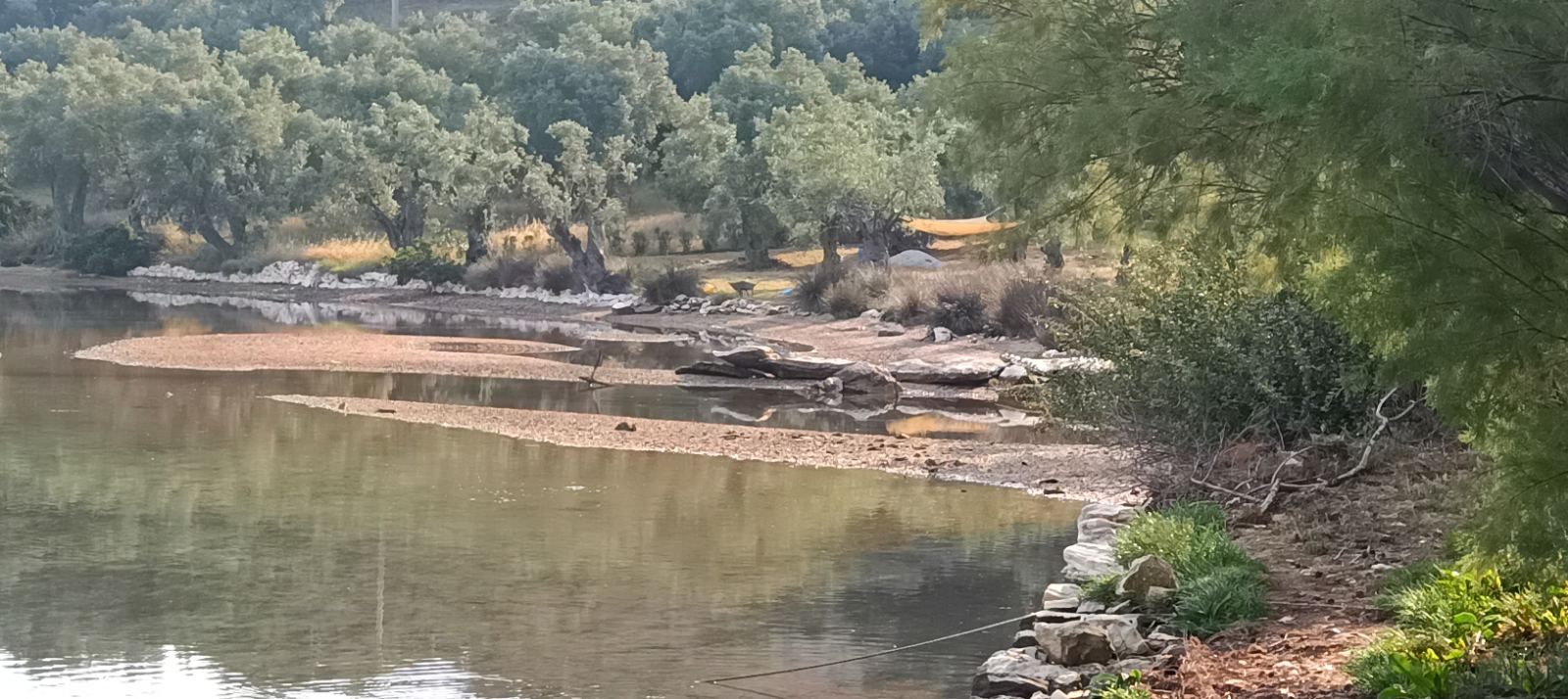 Κάτοικοι καταγγέλλουν αποκλεισμό πρόσβασης στην παραλία Γλυφάδα στο Νότιο Πήλιο – Το θέμα διερευνά ο δήμος