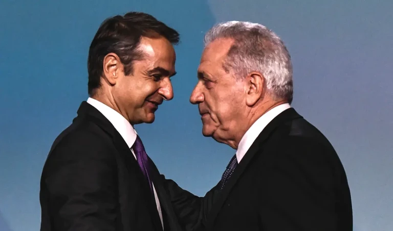 Εσωκομματικές αναταράξεις στη ΝΔ φέρνει η υπόθεση Αβραμόπουλου – Η κόντρα με Χρυσοχοΐδη