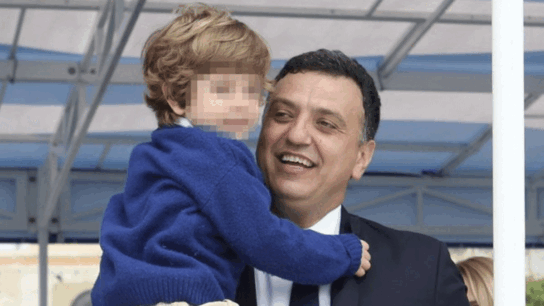 Βασίλης Κικίλιας: Σπάνιο οικογενειακό στιγμιότυπο με τον 5 ετών γιο του, Παναγιώτη – Αντώνιο