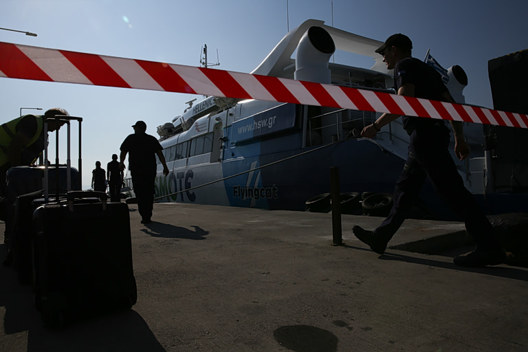 «Εκρηκτική» η κατάσταση στο λιμάνι της Ραφήνας – Απεργία κήρυξαν οι ναυτεργάτες στις 3 Ιουλίου