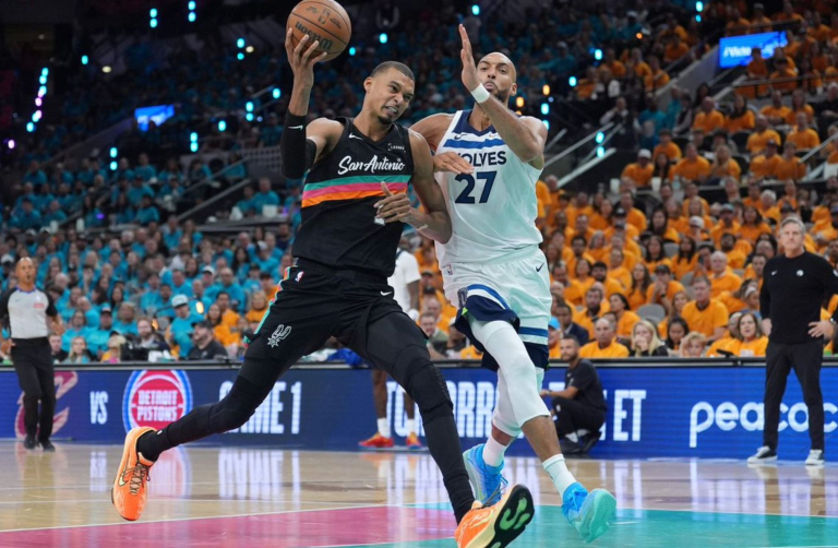 NBA: Break των Τίμπεργουλβς στο Σαν Αντόνιο παρά την ιστορική βραδιά του Γουεμπανιάμα (vids)