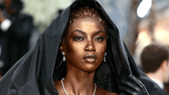 Anok Yai: Η “Μαύρη Παναγία” με Balenciaga στο Met Gala 2026