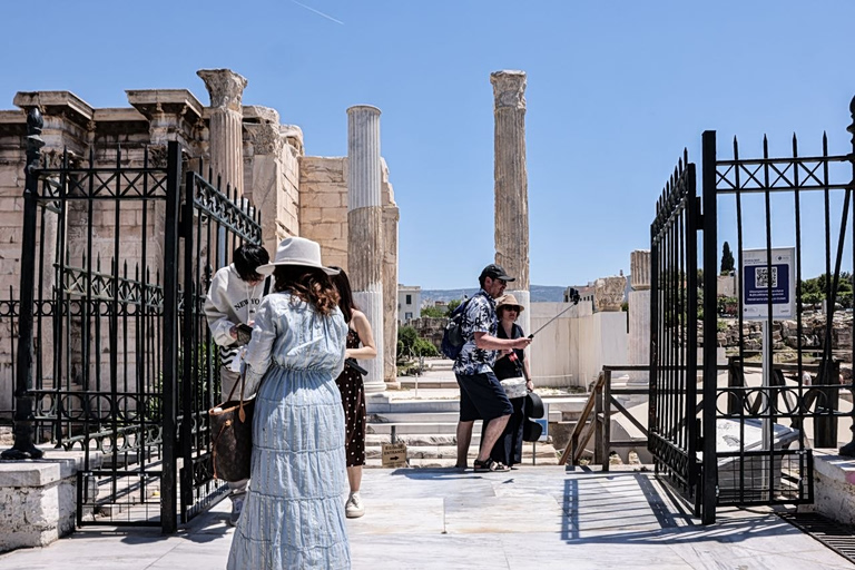 Ανεβαίνει ο υδράργυρος – Καλοκαιρινός ο καιρός και σήμερα