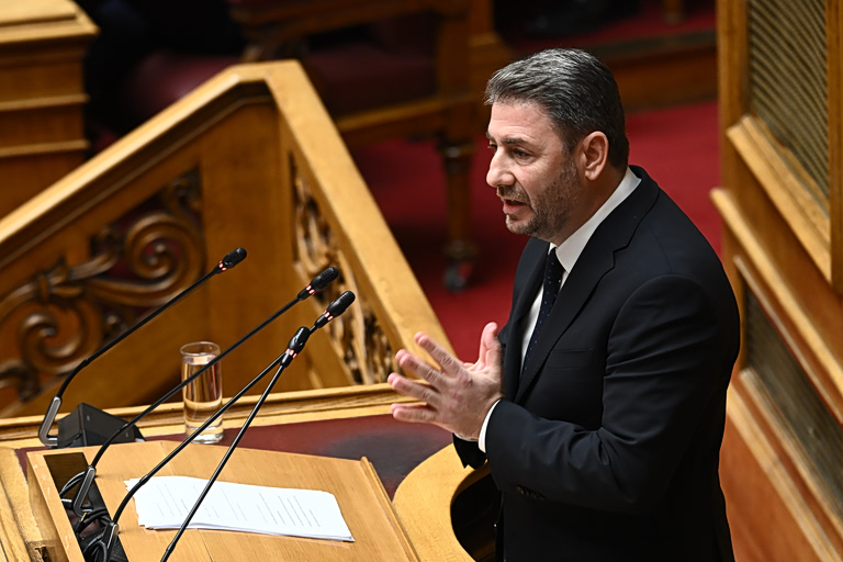 Ανδρουλάκης: Το Σύνταγμα κ. Μητσοτάκη δεν είναι σανίδα σωτηρίας για μια κυβέρνηση σε αποδρομή