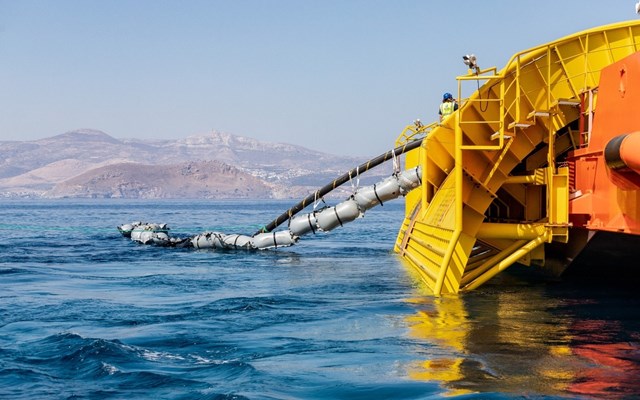 Προς ξεπάγωμα η ηλεκτρική διασύνδεση Ελλάδας - Κύπρου - Πράσινο φως από ΕΕ για αίτημα χρηματοδότησης από ΑΔΜΗΕ