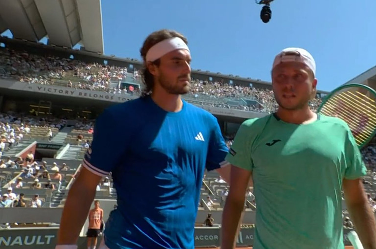 Πέρασε στον δεύτερο γύρο του Roland Garros o Τσιτσιπάς