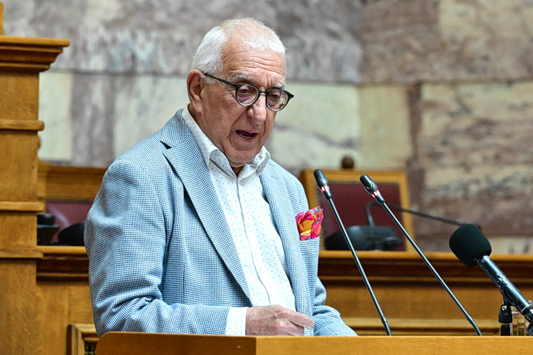 Στα άκρα η κόντρα Κακλαμάνη με Ανδρουλάκη – Στην επιτροπή Δεοντολογίας οι διαρροές του ΠΑΣΟΚ – «Είναι κοινοβουλευτική εκτροπή»