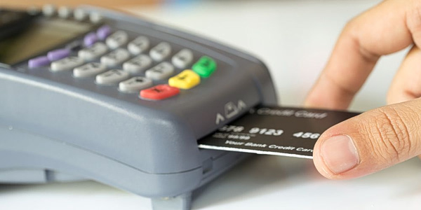 Φοροδιαφυγή: Νέα κίνητρα σε πληρωμές με κάρτες