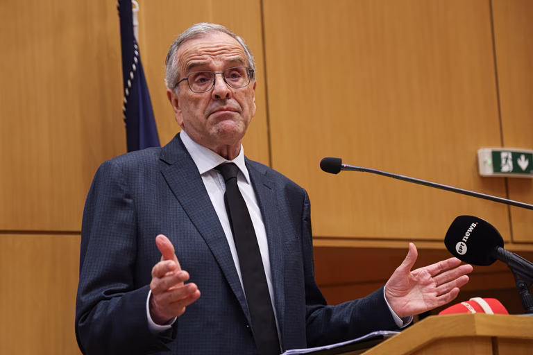 Σαμαράς: Ο κ. Ντόκος είναι ακόμα στη θέση του;