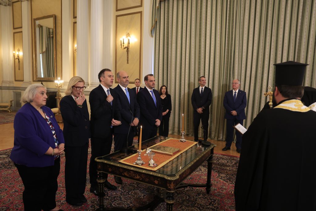 Ορκίστηκαν Μαρκόπουλος, Κώτσηρας, Χατζηβασιλείου και Σούκουλη – Οι αρμοδιότητές τους