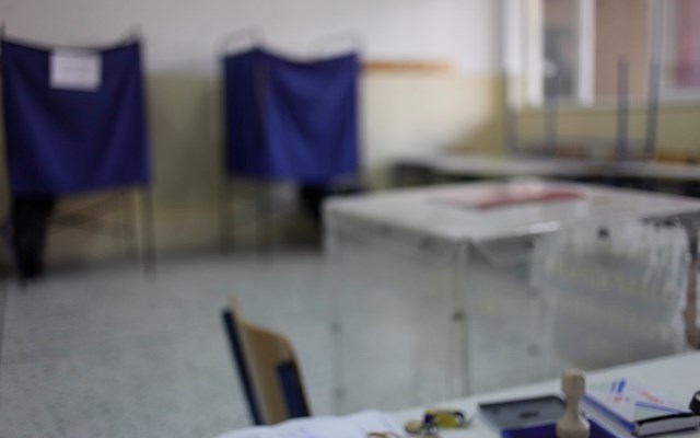 Δημοσκόπηση Interview: Άνω του 31% η ΝΔ, τρίτο το ΠΑΣΟΚ και πέμπτη η "Ελπίδα" της Μ. Καρυστιανού