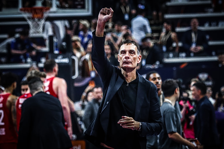 Με δύο άσους στο μανίκι: Πως ο Ολυμπιακός διέλυσε τη Φενέρ και τρόμαξε τους άλλους (vid)