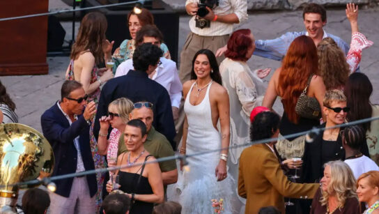 Dua Lipa – Callum Turner: Λάμψη Σικελίας στον γάμο της χρονιάς – Το φαντασμαγορικό welcome party
