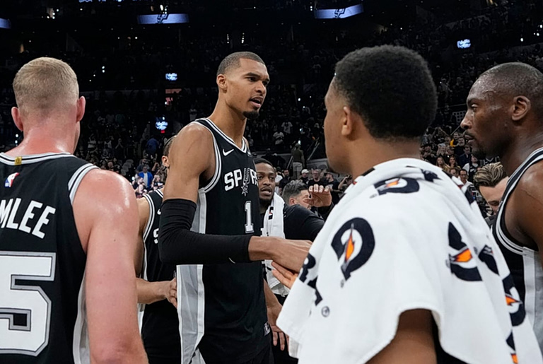 NBA: Οι Σπερς ισοφάρισαν τους Θάντερ και τώρα … Game 7 (vids)