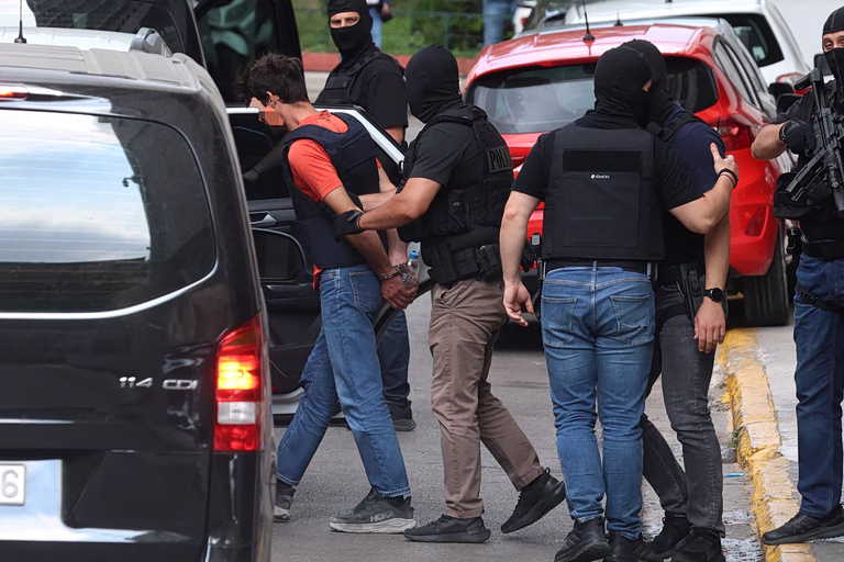 Μαρφίν: «Ανορθόδοξη η δίωξη, εξυπηρετεί πολιτική σκοπιμότητα» – Τι λέει η δικηγόρος των συλληφθέντων