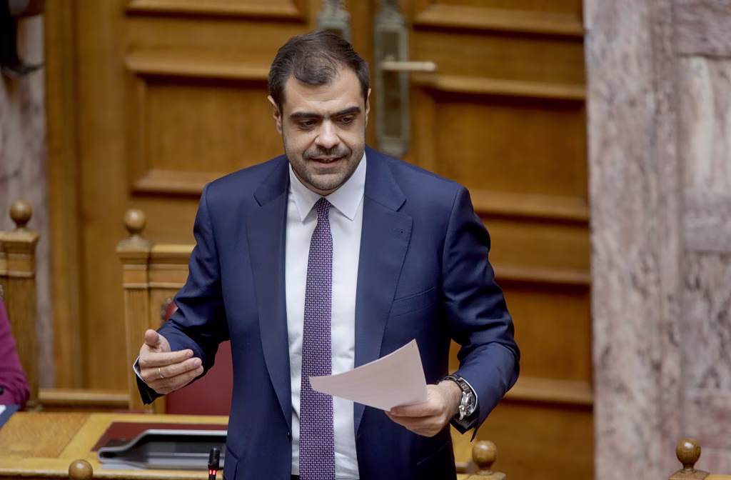 Παύλος Μαρινάκης: «Aν o Σαμαράς κάνει κόμμα, θα δικαιώσει τη διαγραφή του» – Το σχόλιο για Καραμανλή