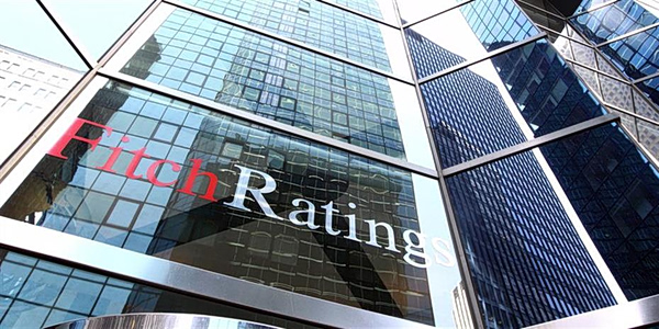 Fitch: Αρνητική στα οριζόντια μέτρα στήριξης στην Ευρώπη – Η εξαίρεση της Ελλάδας