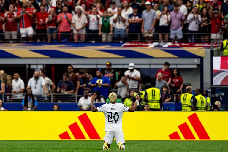 Εντυπωσιακό γκολ από τον Νούσα, 1-0 η Νορβηγία (vid)