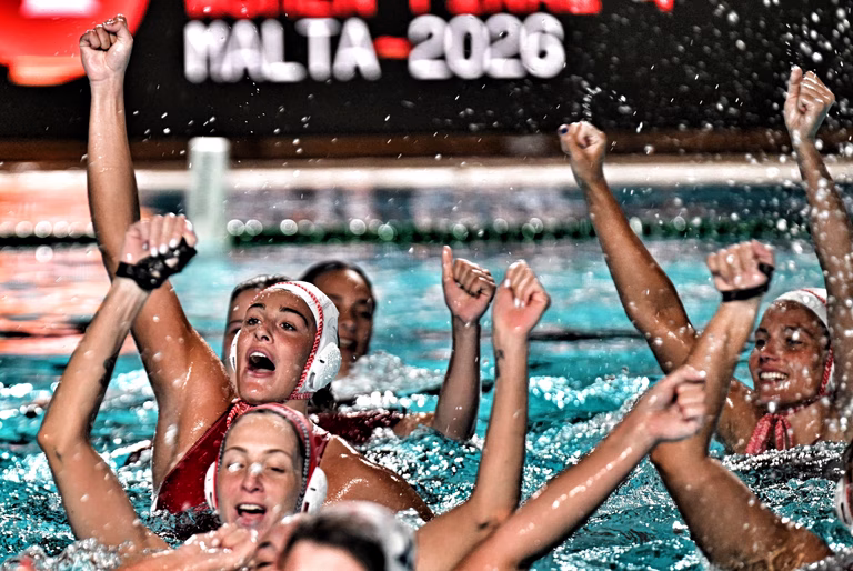Ολυμπιακός – Φερεντσβάρος 17-14: Τα κορίτσια του Θρύλου στην κορυφή της Ευρώπης! (vids)