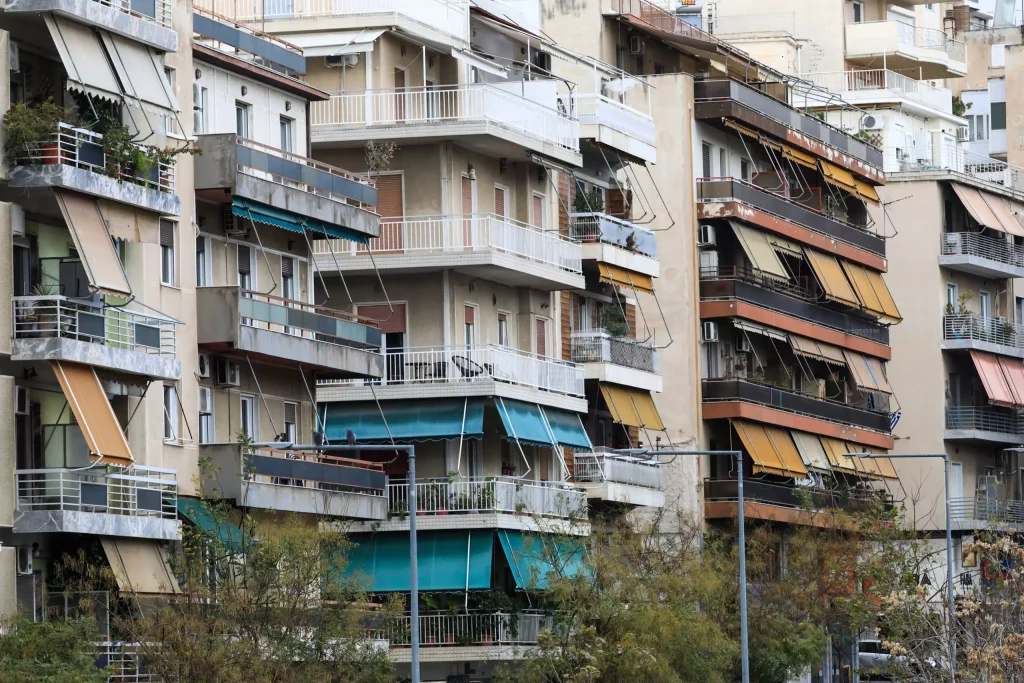 «Ανακαινίζω» με 36.000€ και κοινωνικό μίσθωμα: Τα 2 νέα προγράμματα για το στεγαστικό που «ανοίγουν» το 2026