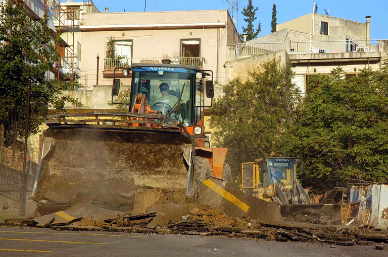Ξεκίνησαν οι έλεγχοι για τα ακαθάριστα οικόπεδα – Αντιμέτωποι με βαριά πρόστιμα οι παραβάτες