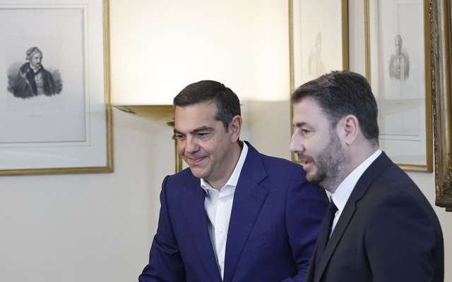 Ανδρουλάκης και Τσίπρας ξιφουλκούν για την Κεντροαριστερά