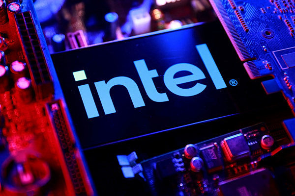 Intel: Η Alphabet της αναθέτει την κατασκευή 3 εκατομμυρίων chip
