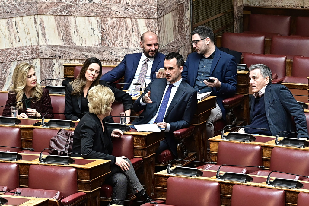 Νέα Αριστερά: Επτά βουλευτές και 150 στελέχη ανακοίνωσαν την αποχώρησή τους – Διαλύεται η Κ.Ο. του κόμματος