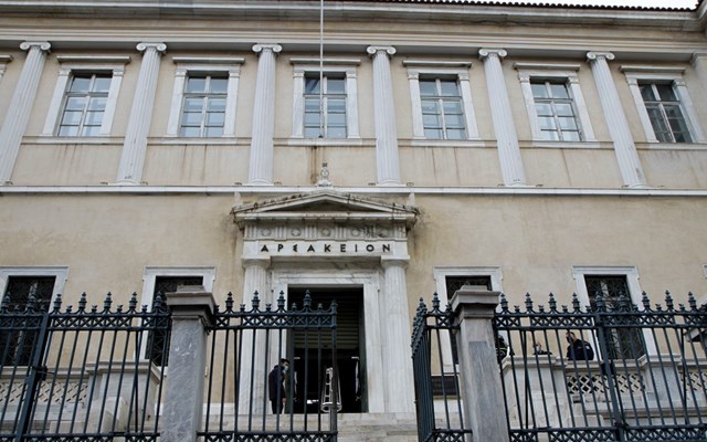 Δικαστικό μπλόκο στους ελέγχους της εφορίας στις καταθέσεις