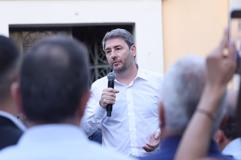 ΠΑΣΟΚ: Ο Παπανδρέου, το Καλέντζι, ο Δούκας και ο Τσίπρας
