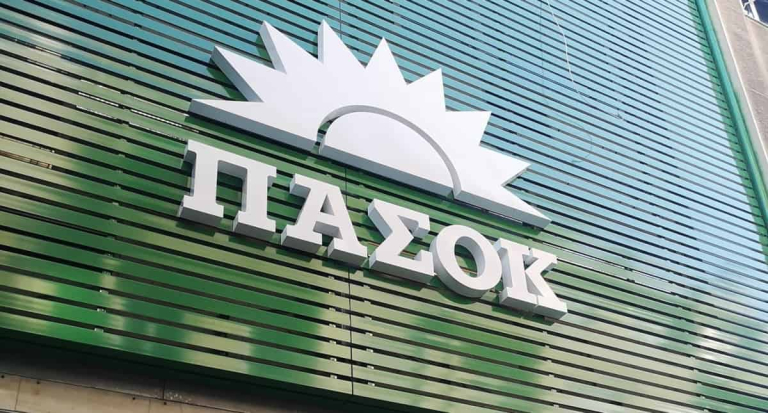 ΠΑΣΟΚ: Μονόδρομος η παραίτηση Ντόκου – Η κυβέρνηση των αρίστων της ΝΔ σιωπά για το πρωτοφανές συμβάν