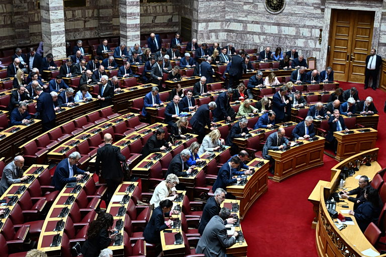 Πόθεν έσχες: Τα εκατομμύρια των καταθέσεων, οι επενδύσεις και οι οφειλές – Τι δήλωσαν τα πολιτικά πρόσωπα για το 2025