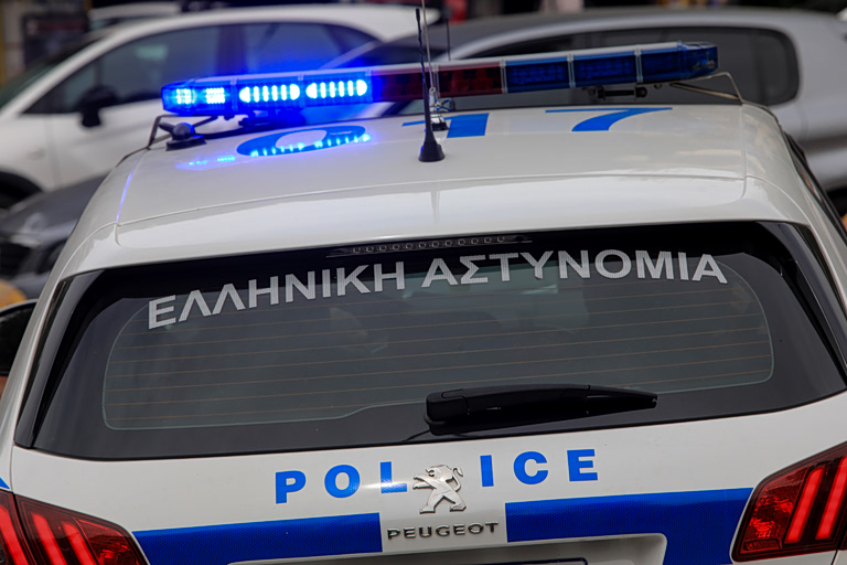 Εγνατία: Συνελήφθη μεθυσμένος οδηγός φορτηγού – Ξήλωσε πεζοδρόμιο 50 μέτρων