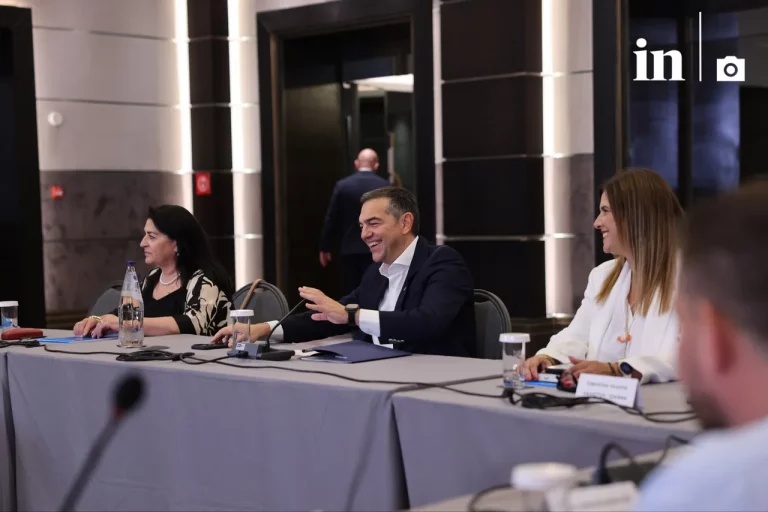 Τσίπρας: Να αμφισβητήσουμε το στερεότυπο «όλοι ίδιοι είναι» – Ο κόσμος περιμένει από εσάς λόγο καθαρό, ειλικρινή και συγκεκριμένο