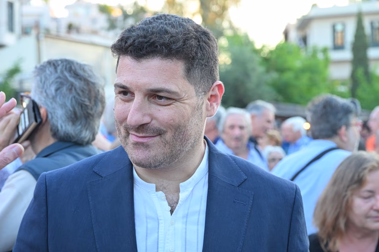 Τεμπονέρας: Καταρρέει ο μύθος Κεραμέως – Μητσοτάκη για αξιοπρεπείς δουλειές – Συμπαραστεκόμαστε στον αγώνα των εργαζομένων