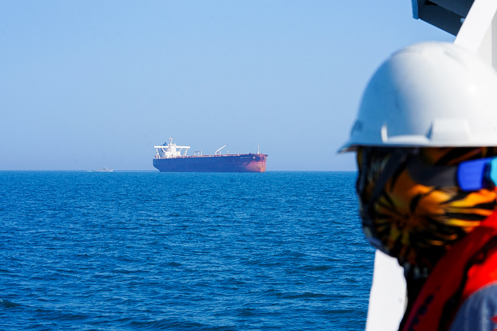 Επιχείρηση Ελευθερία: Τι προβλέπει το σχέδιο Τραμπ στα Στενά του Ορμούζ – «Θα επιτεθούμε» απειλεί το Ιράν