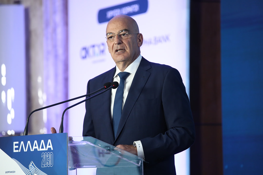 Δένδιας: Νέο εργοστάσιο παραγωγής drones και πρόγραμμα εκπαίδευσης πιλότων