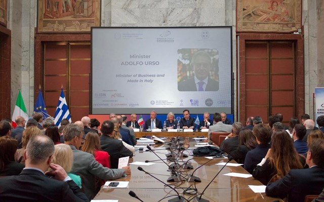 Ιταλία – Ελλάδα: Συνάντηση Ά. Ούρσο – Δ. Παπαστεργίου για την ενίσχυση της ψηφιακής γέφυρας στη Μεσόγειο