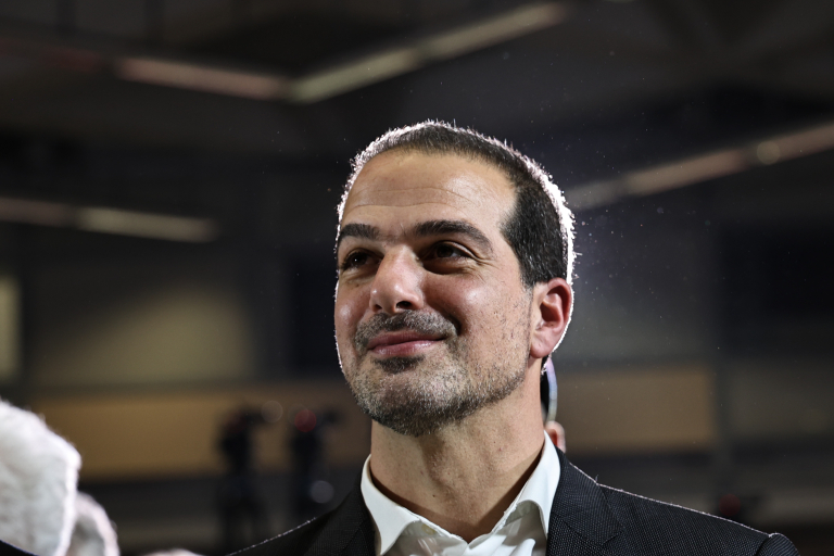 Σακελλαρίδης: Ο πρωθυπουργός της μισθολογικής εξαθλίωσης αυξάνει τους μισθούς μόνο σε όσους θεωρεί συλλέκτες ψήφων