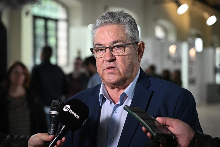 Κουτσούμπας: Το μέλλον δεν γράφεται σε μια κόλλα εξετάσεων, αλλά στους αγώνες για έναν κόσμο στο μπόι των ονείρων σας