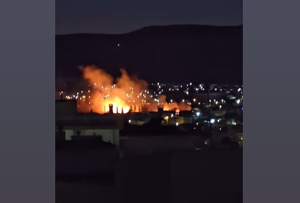 Φωτιά σε υπαίθριο χώρο στα Άνω Λιόσια – Συναγερμός στην Πυροσβεστική